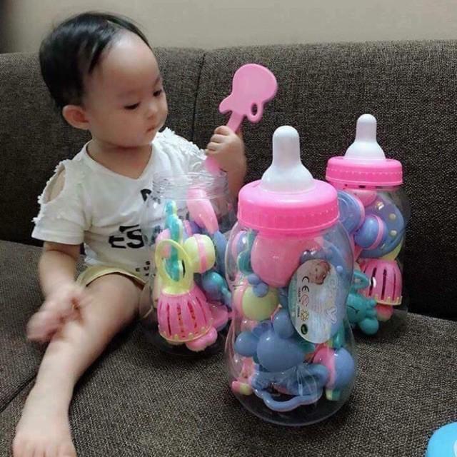 Bộ đồ chơi bình sữa xúc sắc cho bé