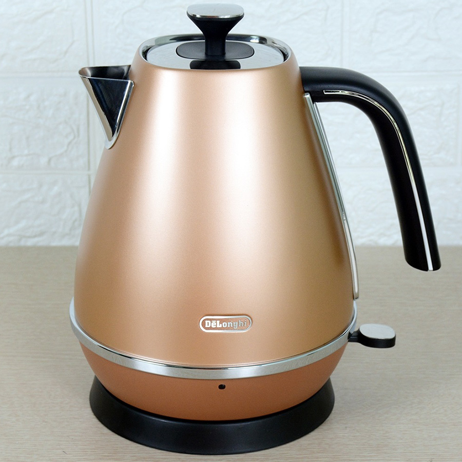 Ấm đun nước siêu tốc Delonghi KBI2001.CP/BK/W