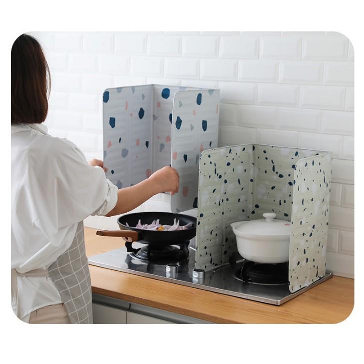 Miếng chắn dầu mỡ cho bếp ga in họa tiết
