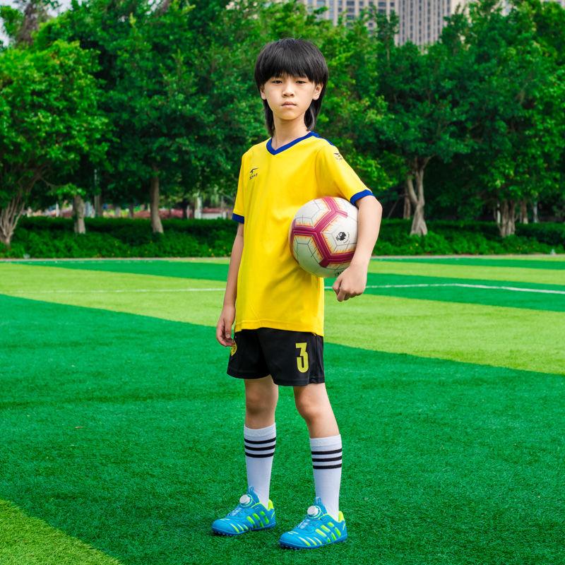 LSYAAAAA 2023 mùa hè lưới thoáng khí xoay xoắn khóa giày bóng đá thấp trên nghiền móng tay cậu bé học sinh tiểu học đào tạo giày thể thao