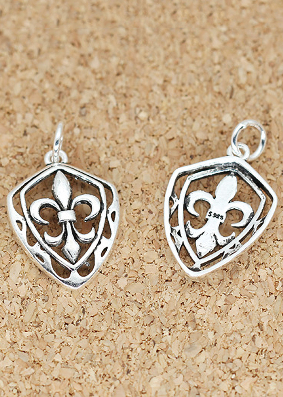 Combo 2 cái charm bạc hình tấm khiên thập giá treo - Ngọc Quý Gemstones