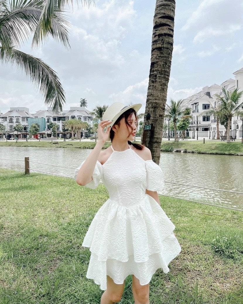 ĐẦM XOÈ GẤM CỔ YẾM 2 TẦNG 14054