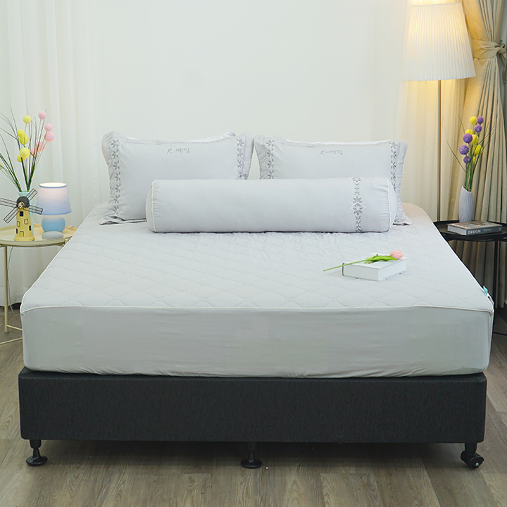 Bộ ga giường chần bông KBedding by Everon KMTS 106 Microtencel Xám (4 món)