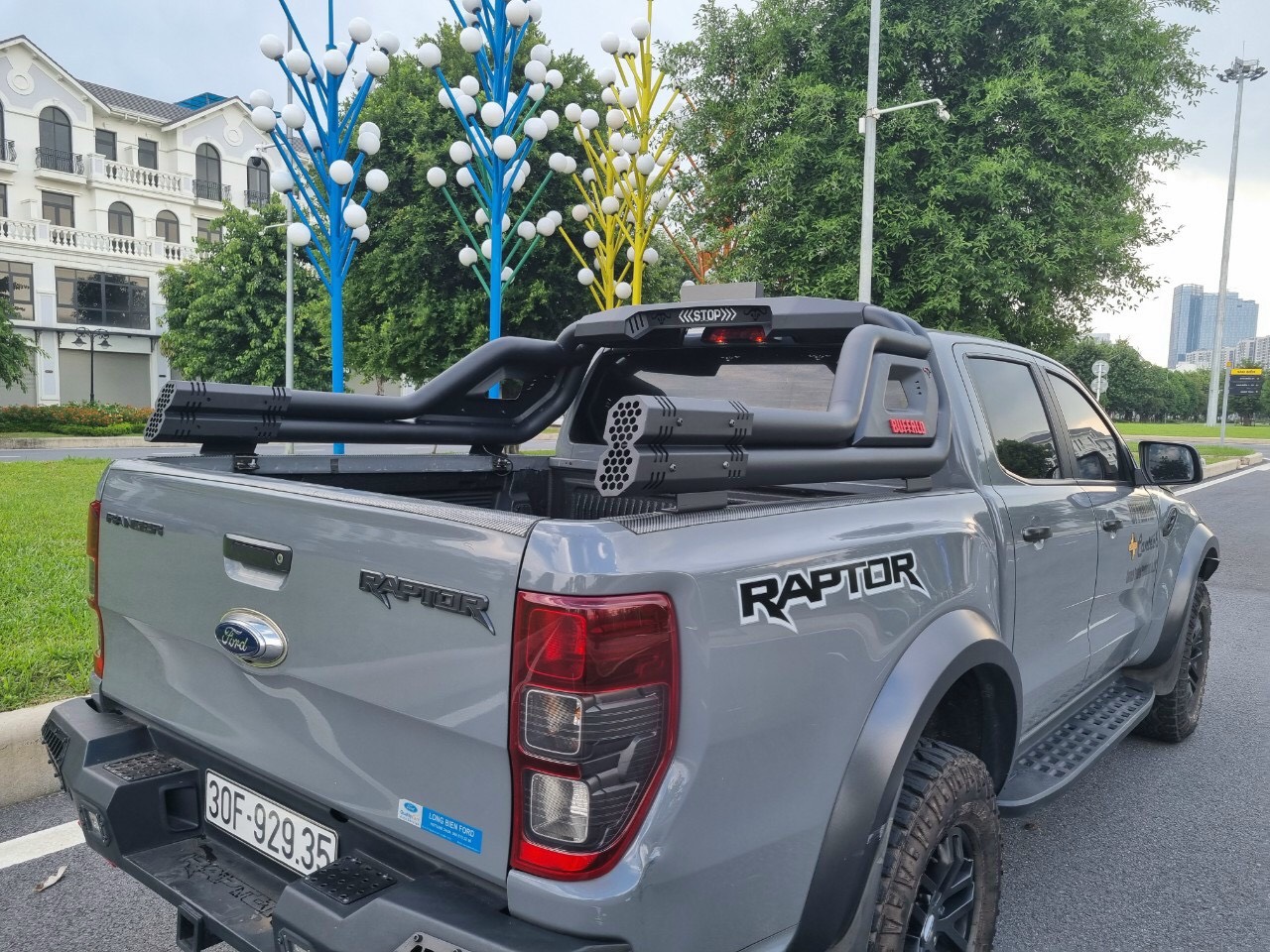 THANH THỂ THAO ỐNG SẮT FORD RANGER CAO CẤP-ĐƯỢC PHÂN PHỐI BỞI CTY CP PLASTIC THÁI LAN-NHẬN LẮP ĐẶT TẠI TP.HCM, TP.HÀ NỘI, VÀ CÁC TỈNH LÂN CẬN TP.HCM.