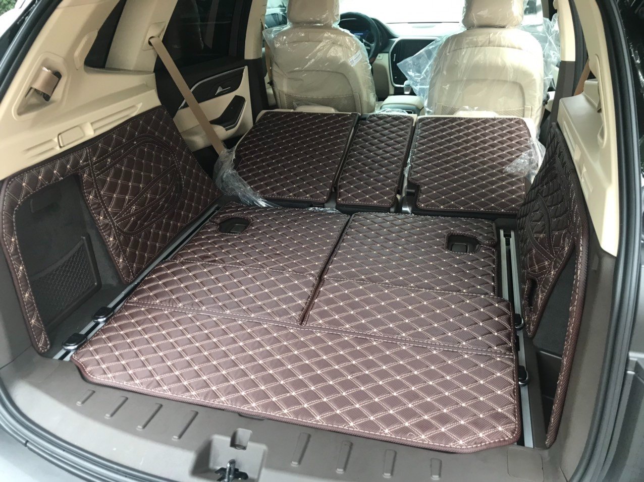Thảm Lót Full Cốp Chất Liệu Cacbon Cho Dòng xe Tất Cả Các Dòng Xe Ford