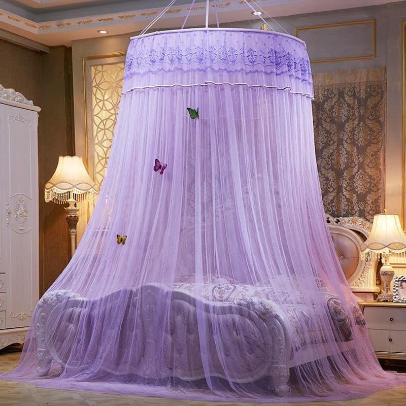 Màn trang trí đầu giường có viền ren trang trí