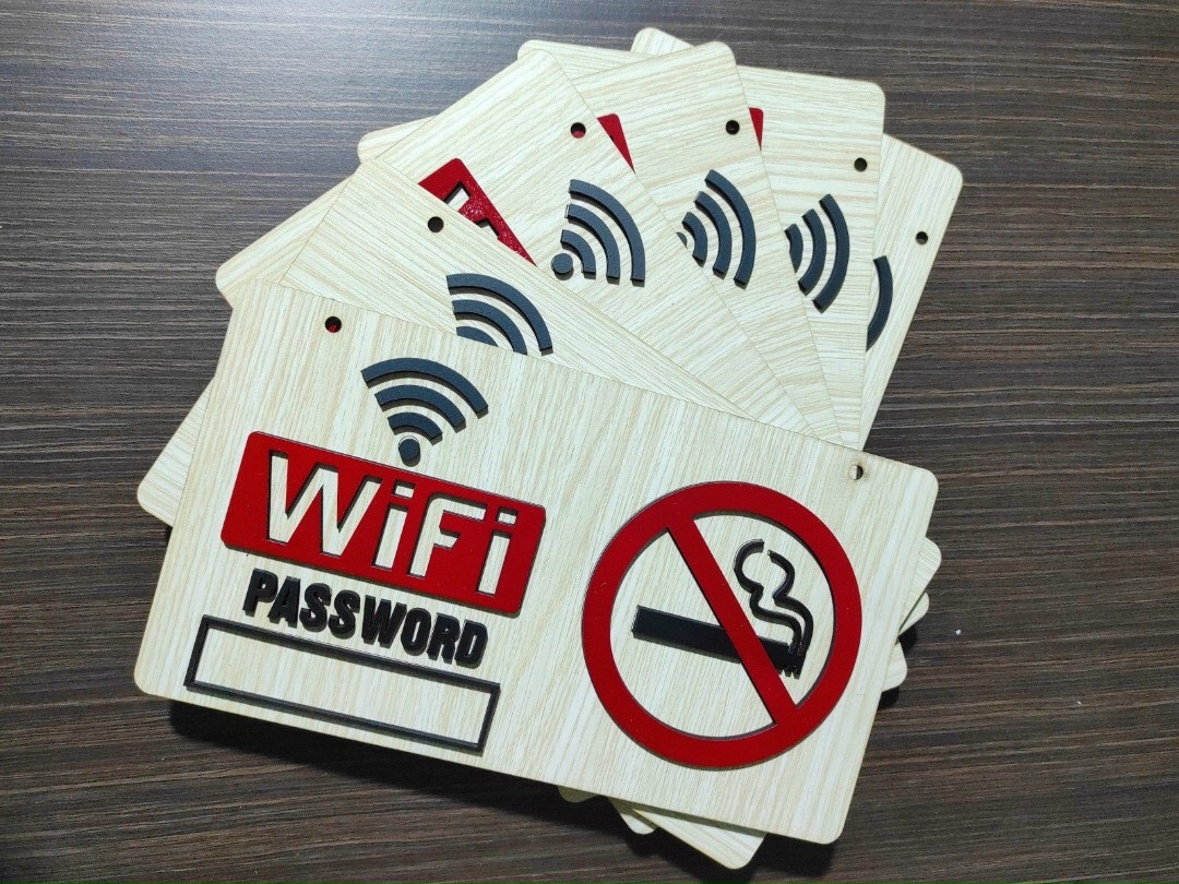 Bảng gỗ trang trí shop quán cà phê không hút thuốc, wifi free có dây treo. Nhận thiết kế yêu cầu