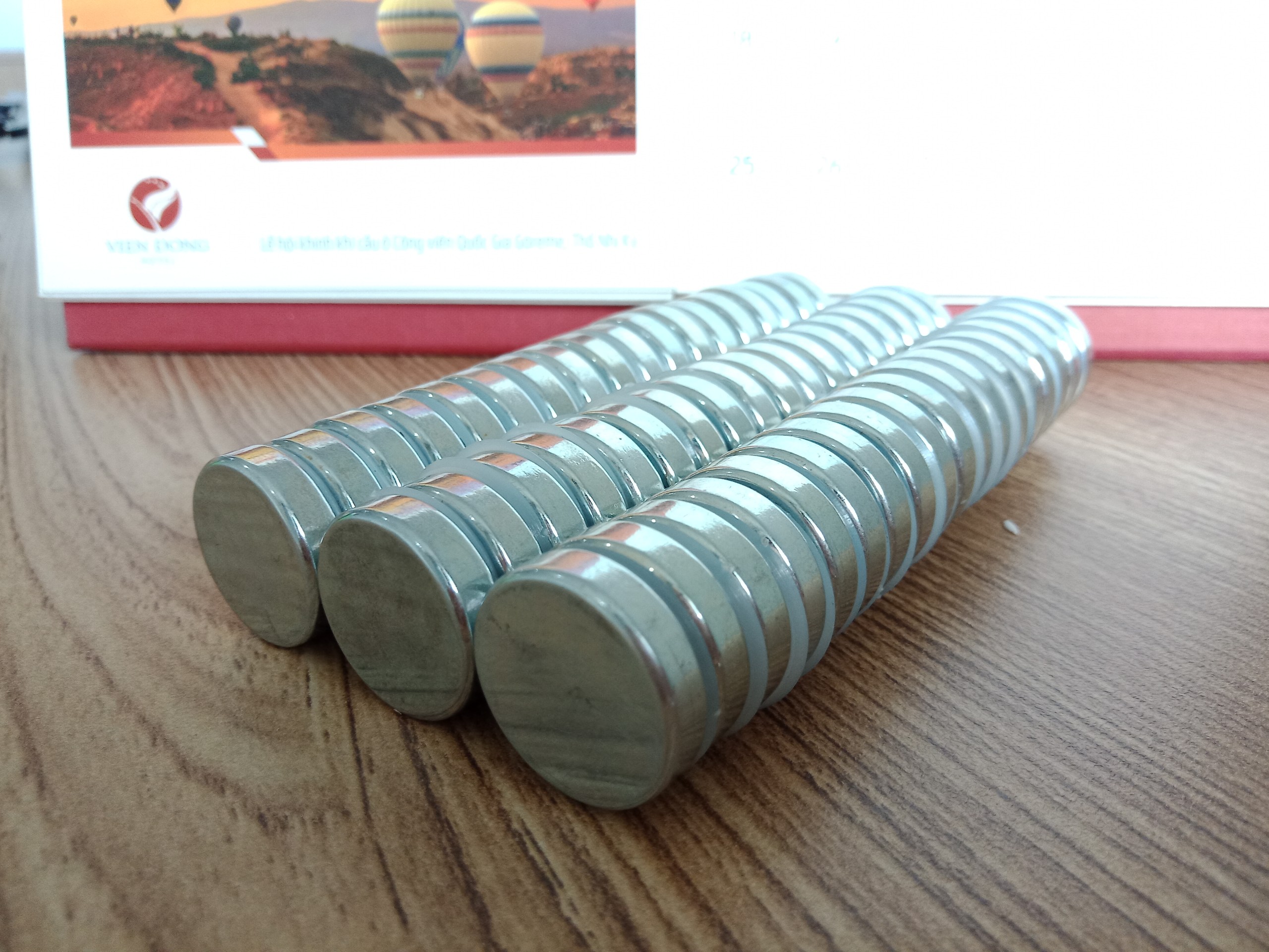 10 Viên Nam Châm Đất Hiếm Loại Tròn 20x5mm Mạ Kẽm Lực Từ N35 Cực Mạnh