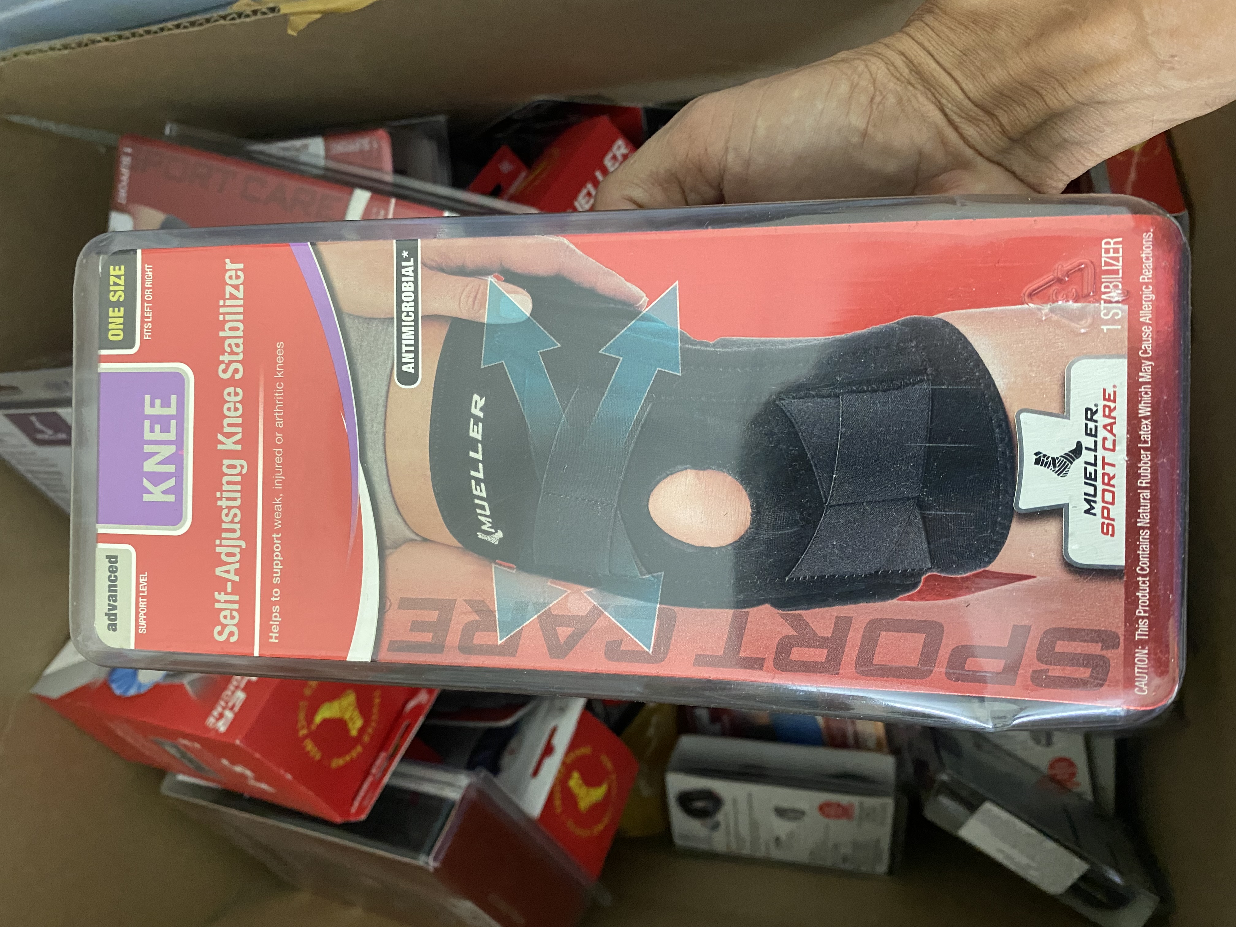 BĂNG MUELLER CỐ ĐỊNH ĐẦU GỐI TỰ ĐIỀU CHỈNH 56427(free size )