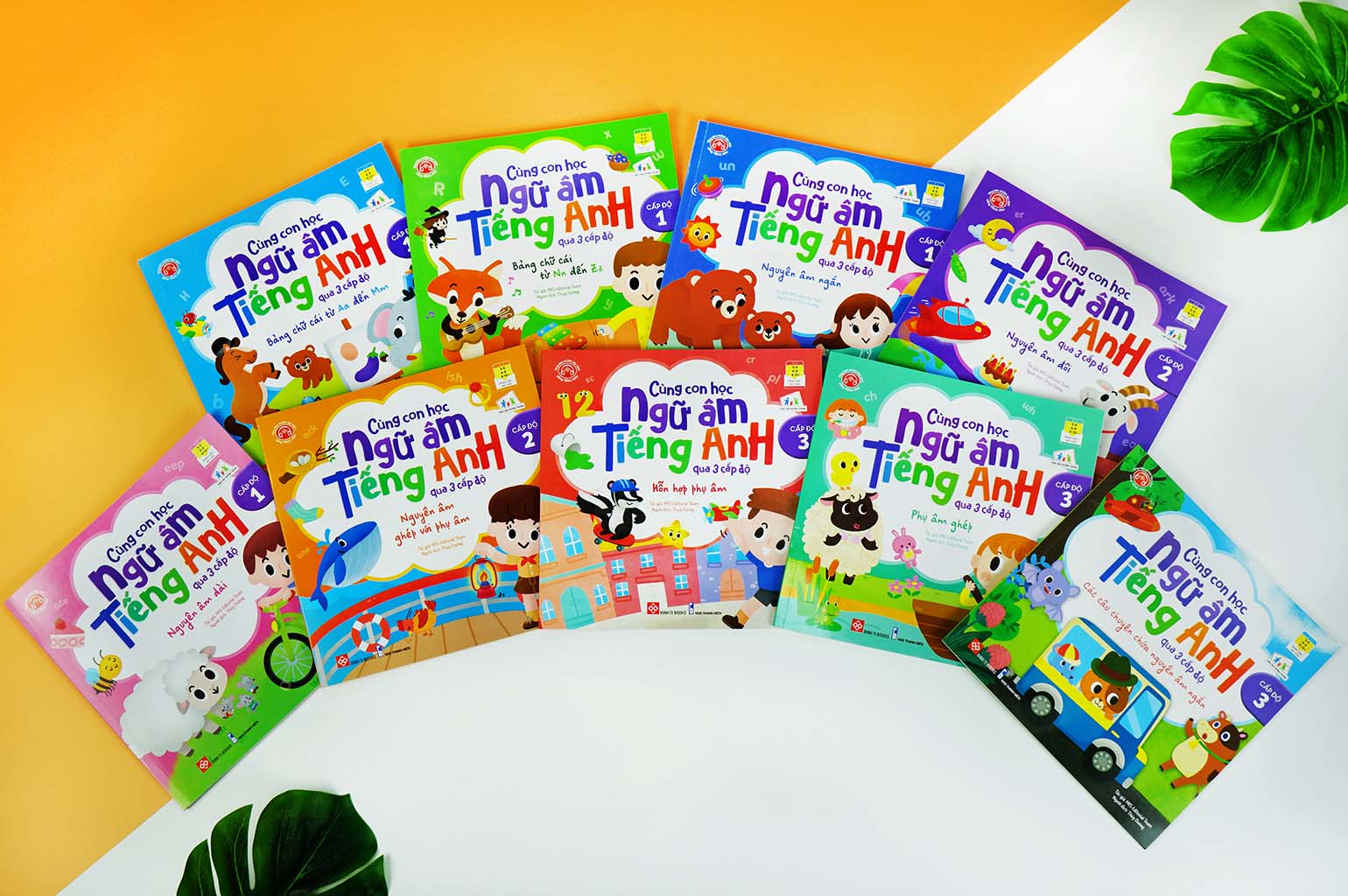 Sách-Cùng con học ngữ âm tiếng Anh qua 3 cấp độ từ đơn giản đến nâng cao giúp bé tiếp cận một cách hệ thống