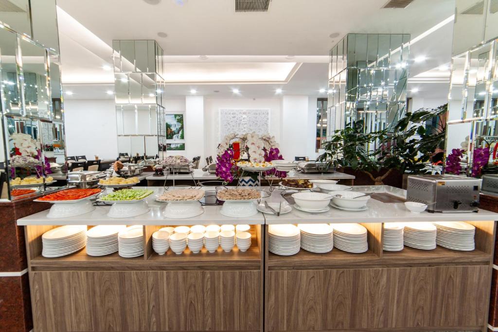 Combo 4N3D KS Rum Vang II Hotel Đà Lạt 3 Sao: VMB khứ hồi Hà Nội - Đà Lạt + Phòng Tiêu Chuẩn + Ăn sáng