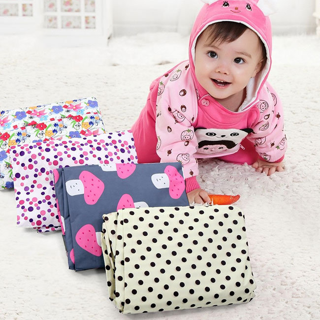 Drap giường Chống Thấm hình họa tiết hoa văn vui nhộn 1m8x2m - Giao màu ngẫu nhiên