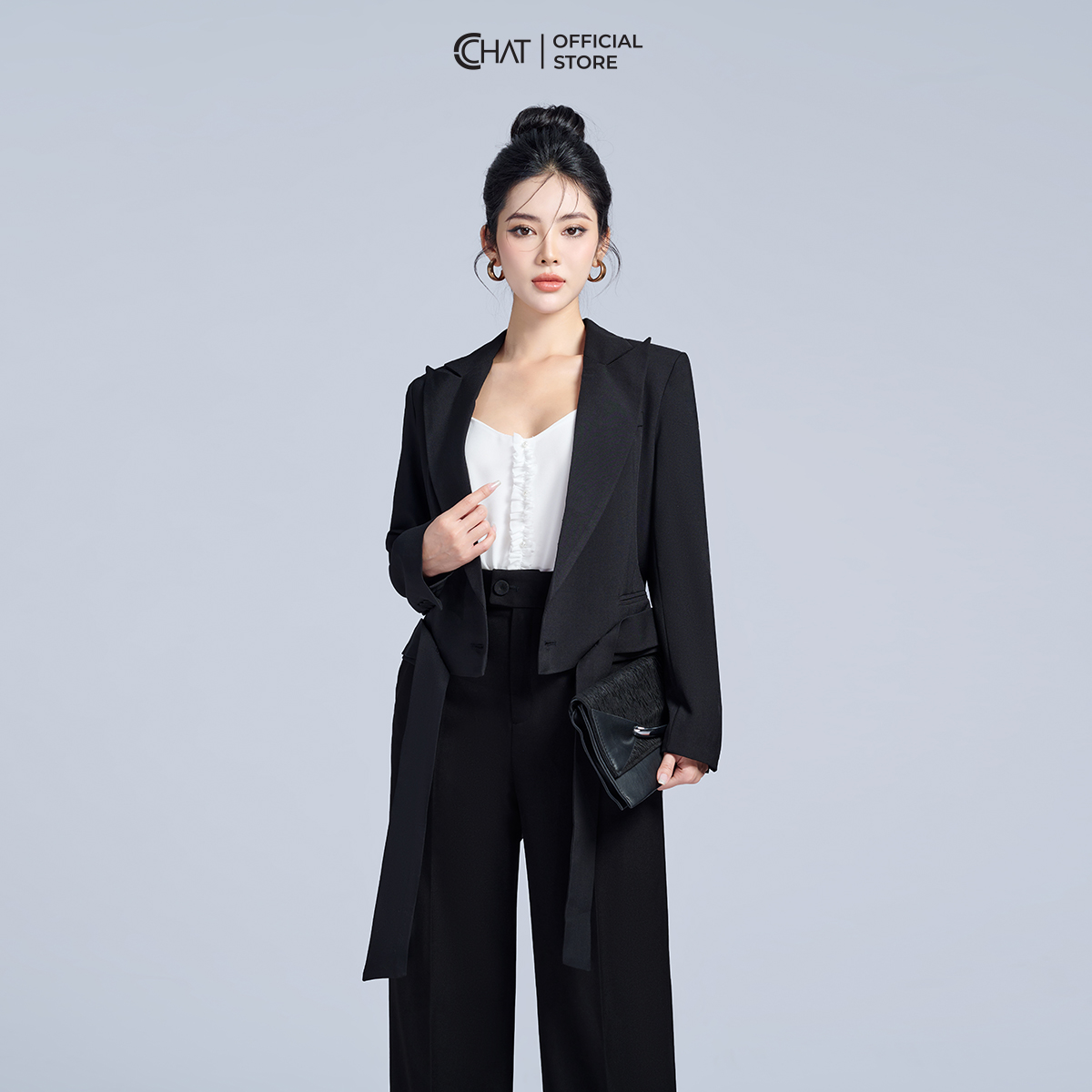 Áo Blazer Nữ Kiểu Ngắn Cạp Rời Cổ Ve Chất Tuytsi Cao Cấp Mềm Mịn 22EHS2015ST