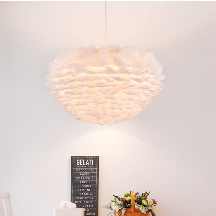 Đèn chùm LUISTE lông vũ cao cấp, hiện đại, sang trọng loại 60cm với 3 chế độ ánh sáng - kèm bóng LED chuyên dụng.