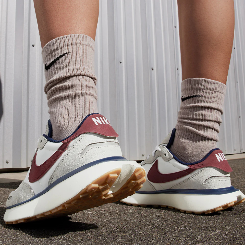 Giày thời trang Nữ NIKE W NIKE PHOENIX WAFFLE