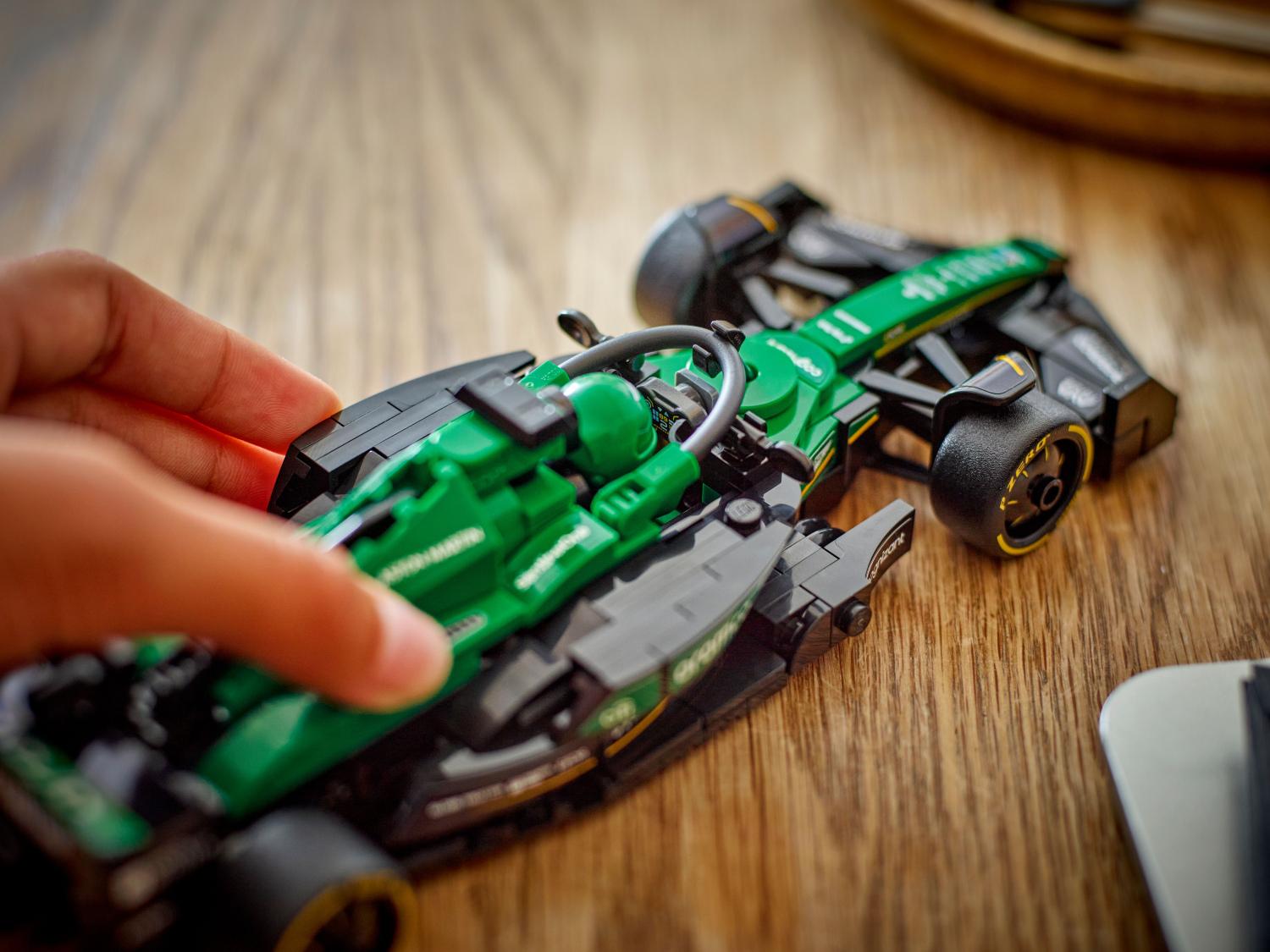 Đồ Chơi Lắp Ráp Xe Đua Aston Martin Aramco F1 AMR24 - Lego Speed Champions 77245 (269 Mảnh Ghép)