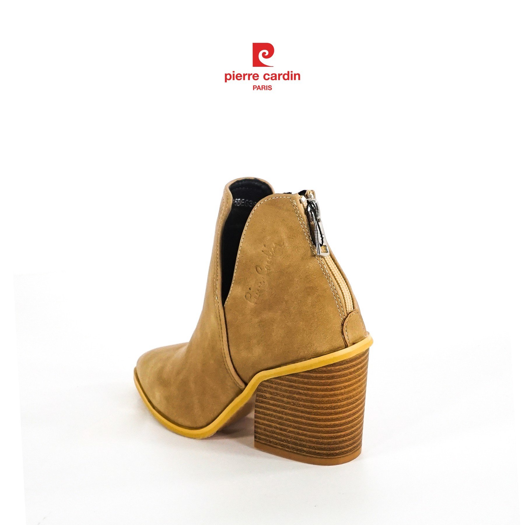 Giày boots nữ thời trang, chất liệu da cao cấp, đế cao 5cm Pierre Cardin PCWFWS 202