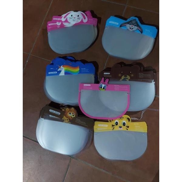 Kính chắn giọt bắn trẻ em