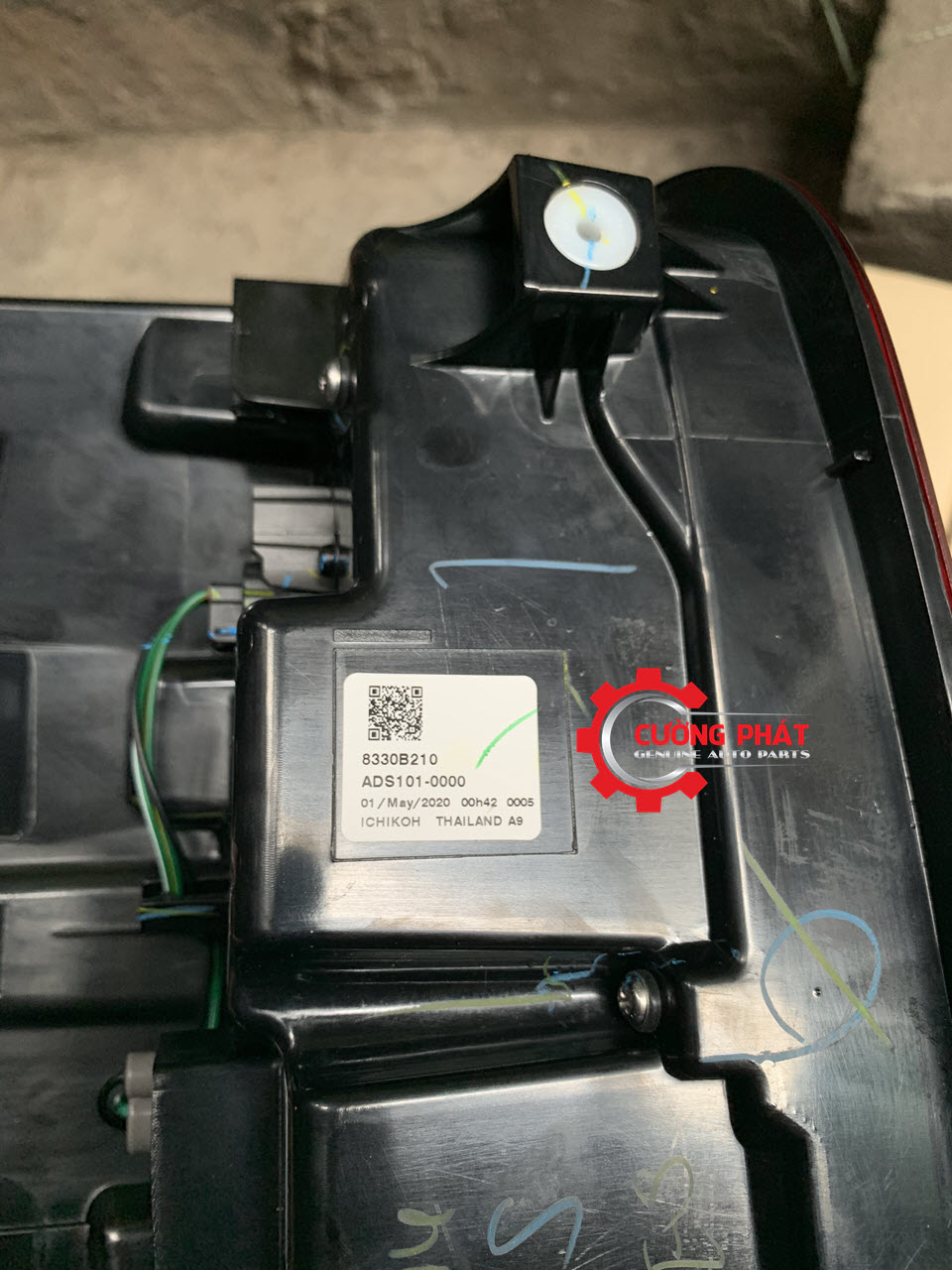 Đèn hậu LED Mitsubishi Triton 2019-2022 mã bên lái 8330B213 (Đèn lái sau)