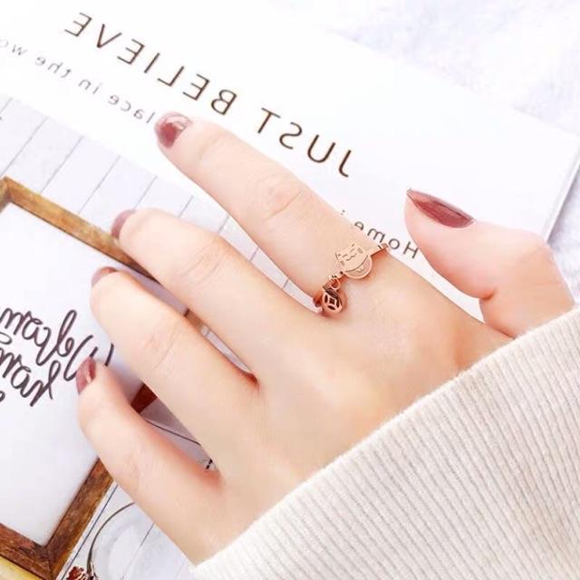 Nhẫn titan mèo may mắn không đen