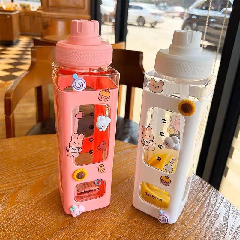 Bình Nhựa Vuông Đựng Nước Kèm Sticker Chìm - Bình Nước Dung Tích 700ml