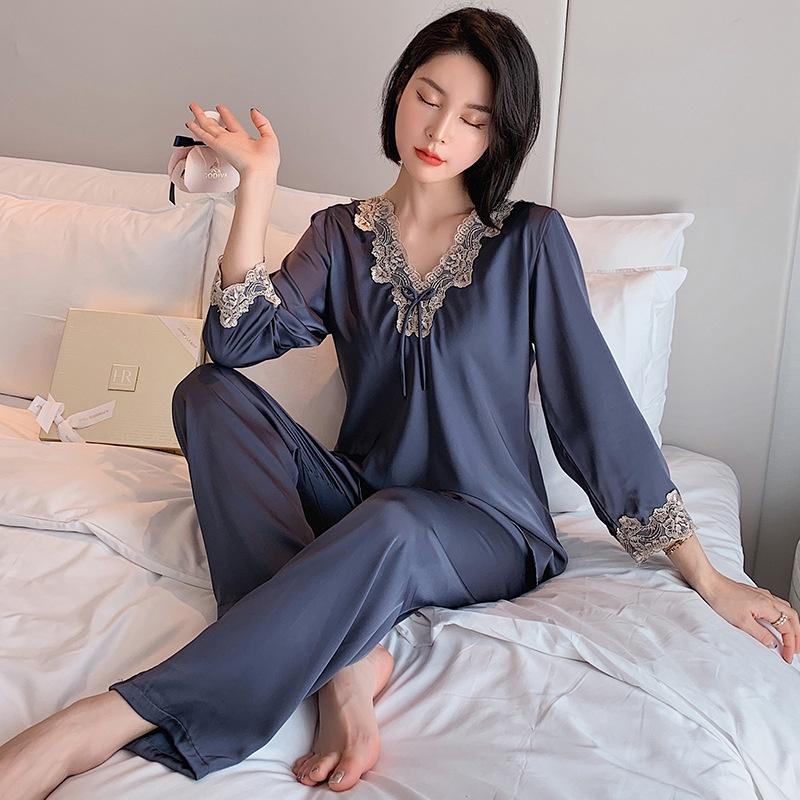 Đồ Bộ Nữ - Bộ Lụa Dài Tay Sang Màu Trơn Xanh và Hồng Cổ Áo Cách Điệu Viền Ren DDLP19