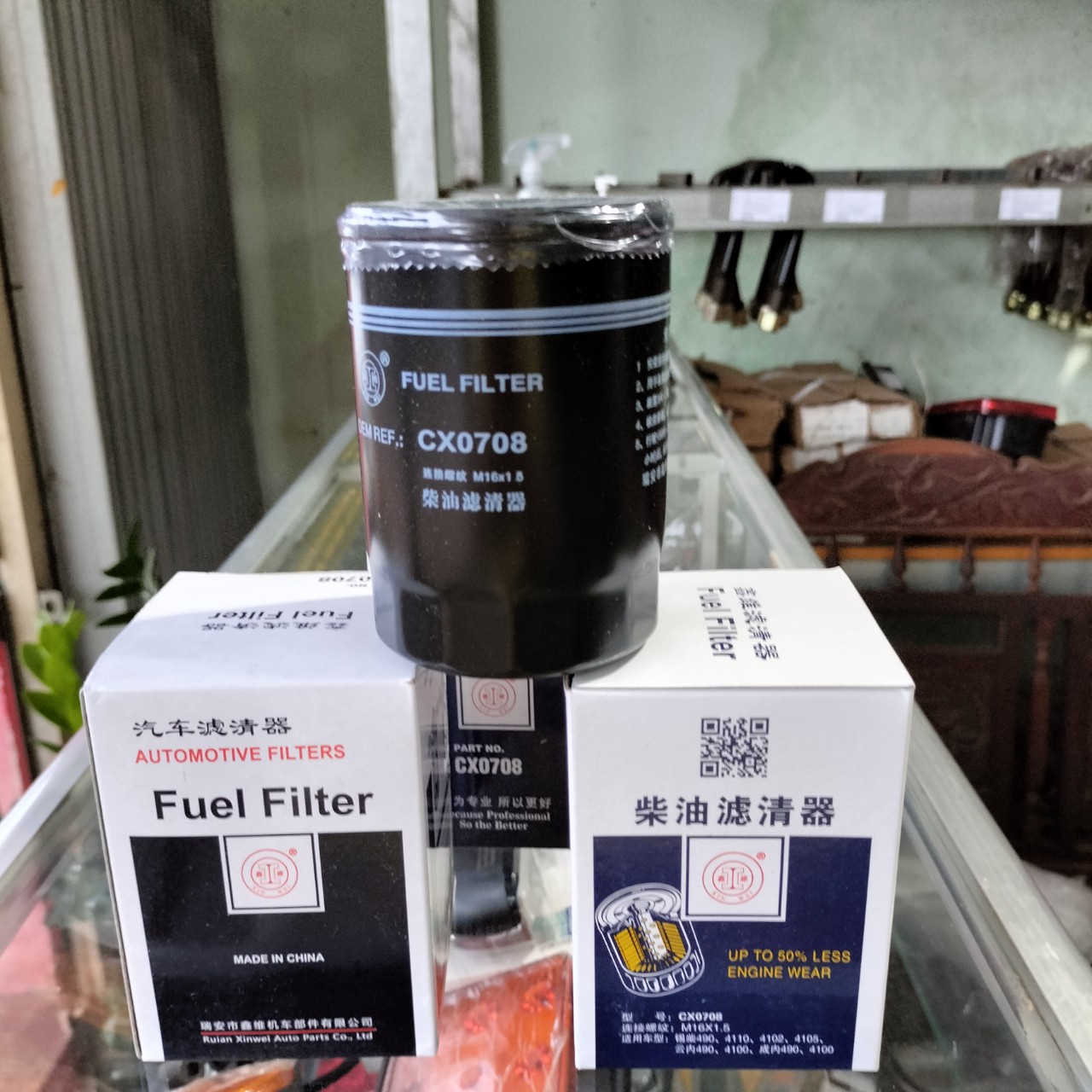 Lọc nhiên liệu (Lọc dầu) xe Foton 1.5 tấn, Vinaxuki , mã lọc CX0708. Lỗ ren 15mm, Đường kính 81mm, cao 100mm