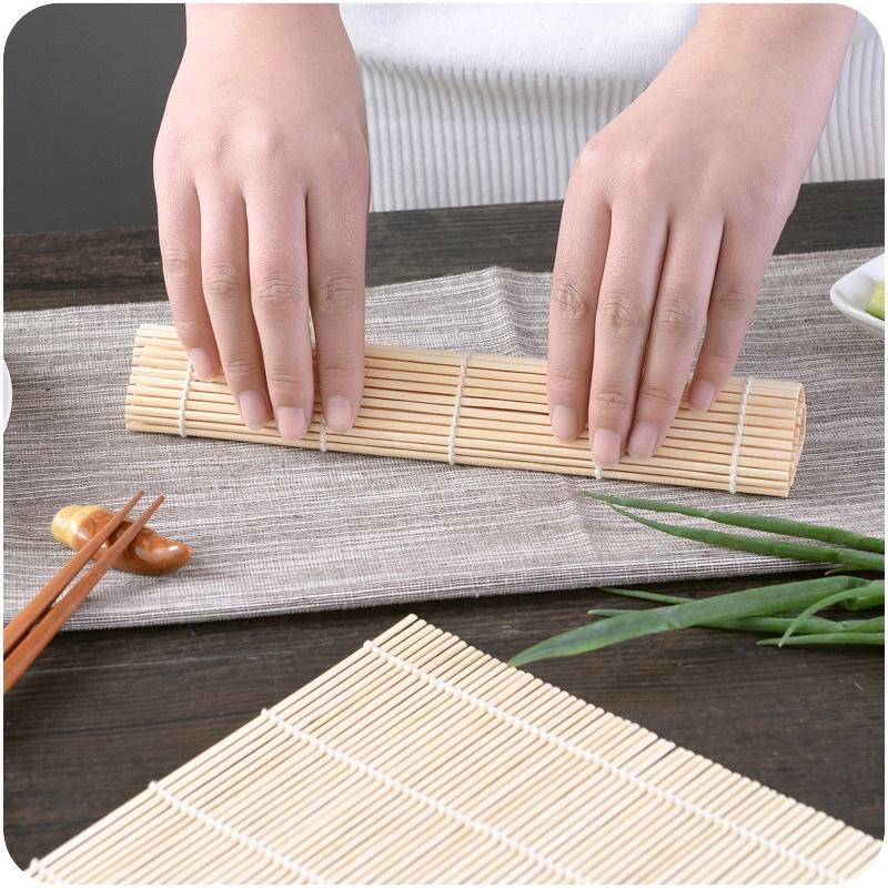 Dụng cụ làm cơm cuộn sushi bằng gỗ - Mành tre cuộn cơm rong biển kimbap Hàn Quốc - Đồ cuốn sushi bằng tre