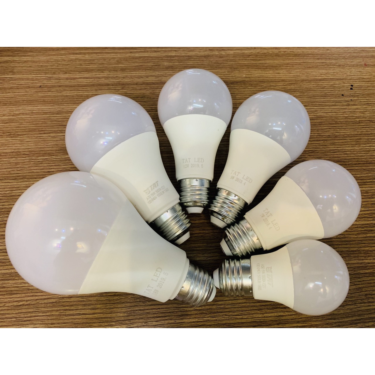 Bộ combo 05 bóng đèn led kín nước công suất 3W - đèn led bulb tiết kiệm điện- ánh sáng trắng - vàng ngẫu nhiên