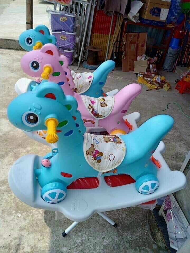 NGỰA BẬP BÊNH có BÁNH XE - KIÊM XE CHÒI CHÂN - có bộ phát nhạc