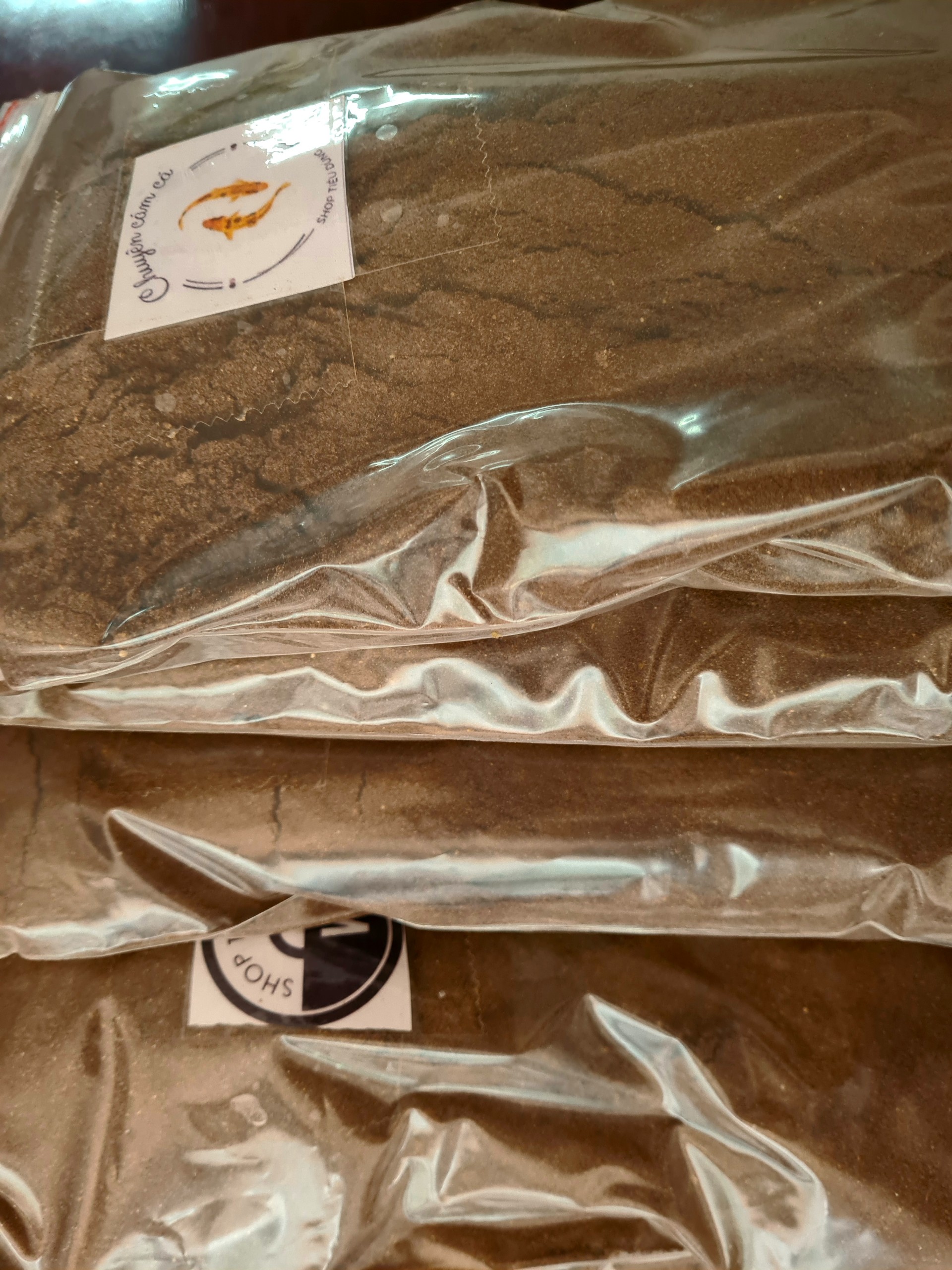 1 kg Cám MICRO S0 mịn 43% đạm thức ăn cho cá bột , lươn , 7 màu , ba ba, cá vàng , ếch , betta , guppy , baba micro