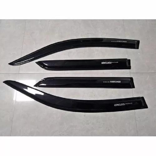 Vè che mưa nhựa đen Fortuner 2017-2020 Thái chất liệu dày dặn không đúng mô tả hoàn lại tiền