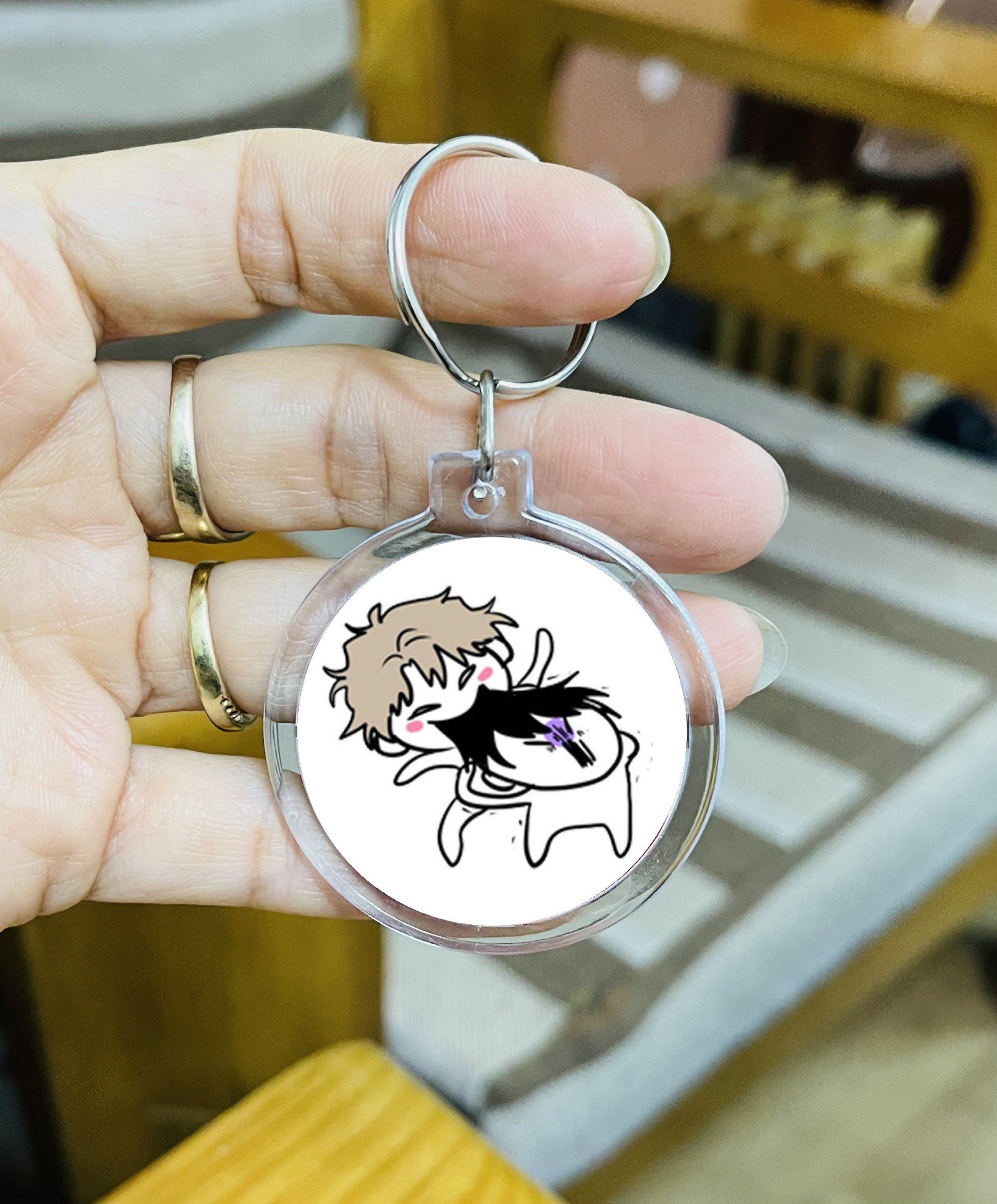 ￼Móc khoá hình hoa hồng và rượu vang roses and champagne / Móc treo khoá Roses and champagne bl