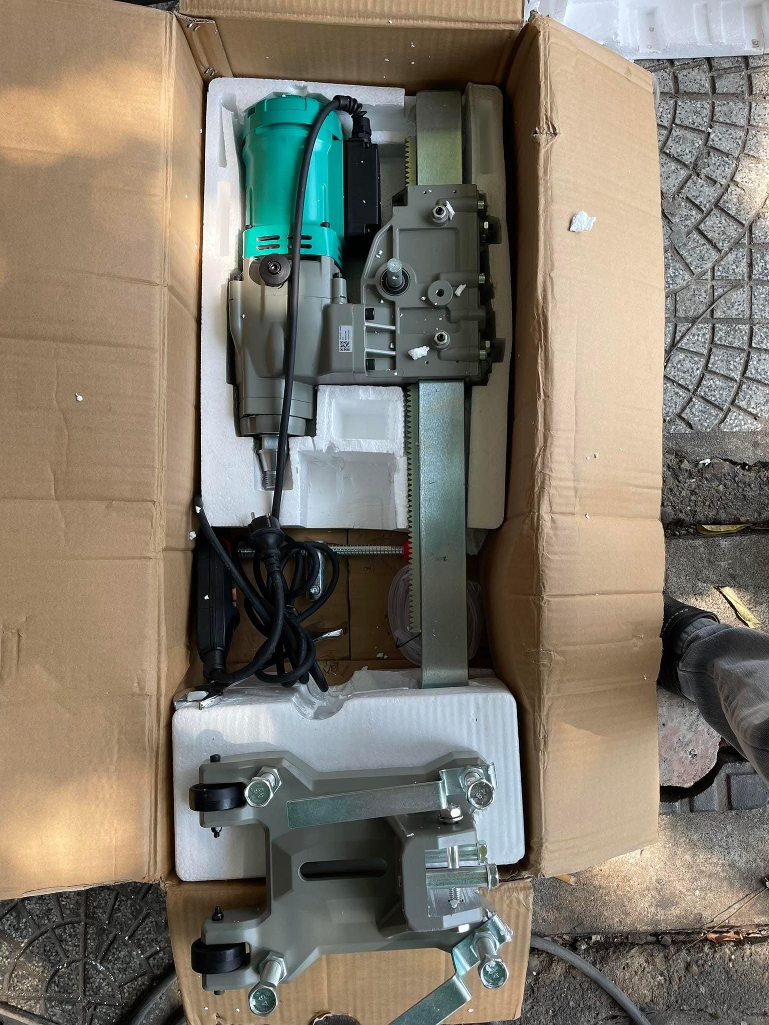 MÁY KHOAN ĐÁ 3800W DCA AZZ02-250 - HÀNG CHÍNH HÃNG
