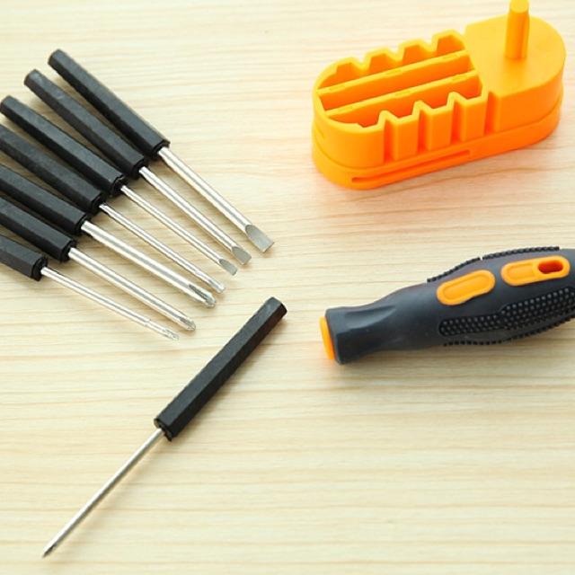 Tuốc Nơ Vít 8 Đầu Thay Thế Tiện Dụng