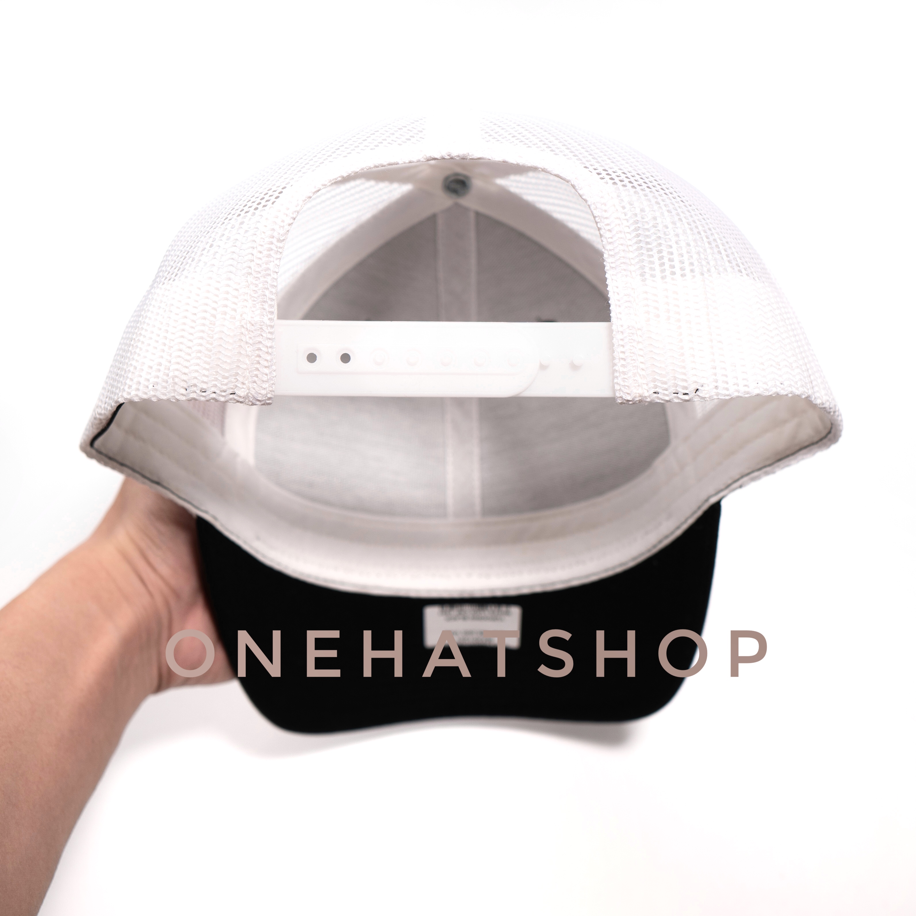 Nón kết vải đen lưới trắng fom Baseball cap