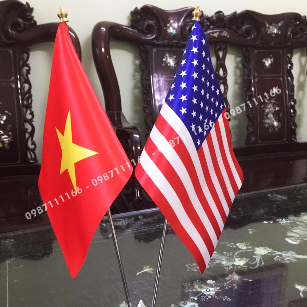 Cờ Để Bàn Đế Thép Loại cắm 2 cờ Việt Nam - Mỹ