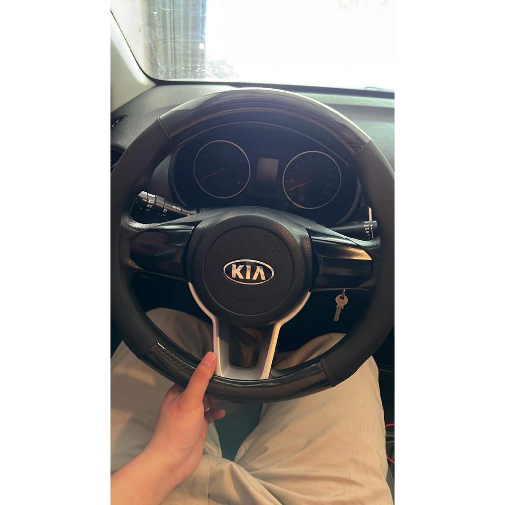 [Có LoGo Theo Hãng Xe] Bọc Vô Lăng Vân Cacbon Cao Cấp - Vừa Cho Xe 4 Chỗ, 7 Chỗ - Full Logo Các Hãng Xe - Kích Cỡ 38Cm