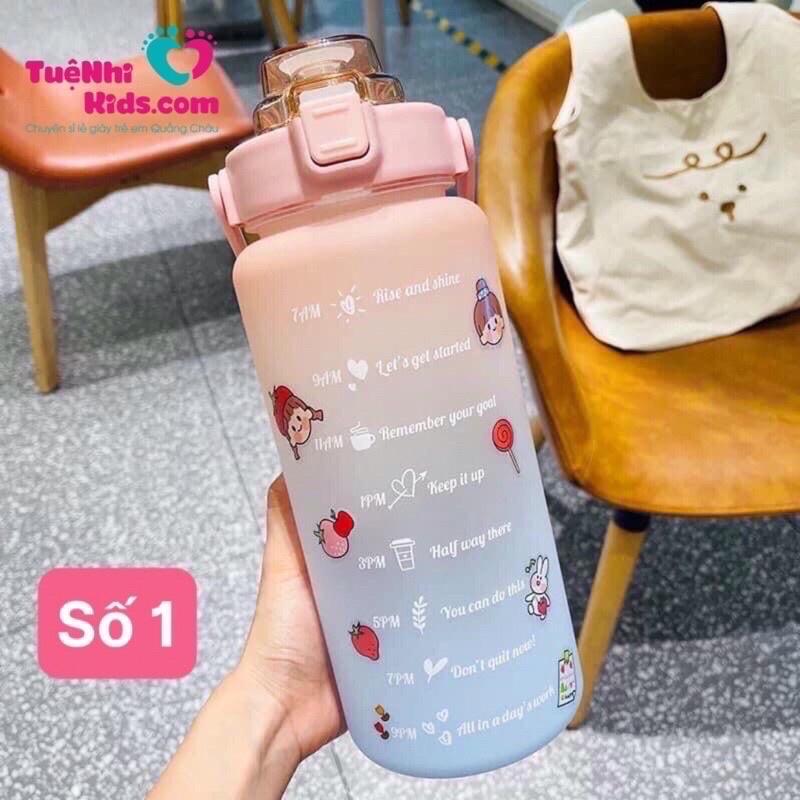 Bình Nước 2 Lít Nhắc nhở uống nước Mỗi Ngày Tiện Lợi An Toàn Cho Sức Khoẻ có miếng dán stick dễ thương
