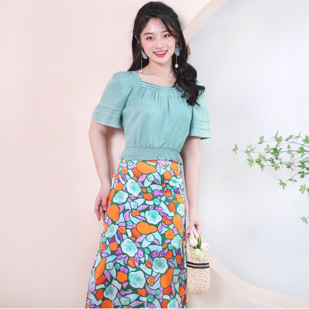 Set Áo Lụa Đũi Ngắn Tay Kèm Chân Váy Dài Xẻ UK Fashion Họa Tiết Hoa Thanh Lịch Nữ Tính, Chất Vải Cao Cấp NKBD2206005