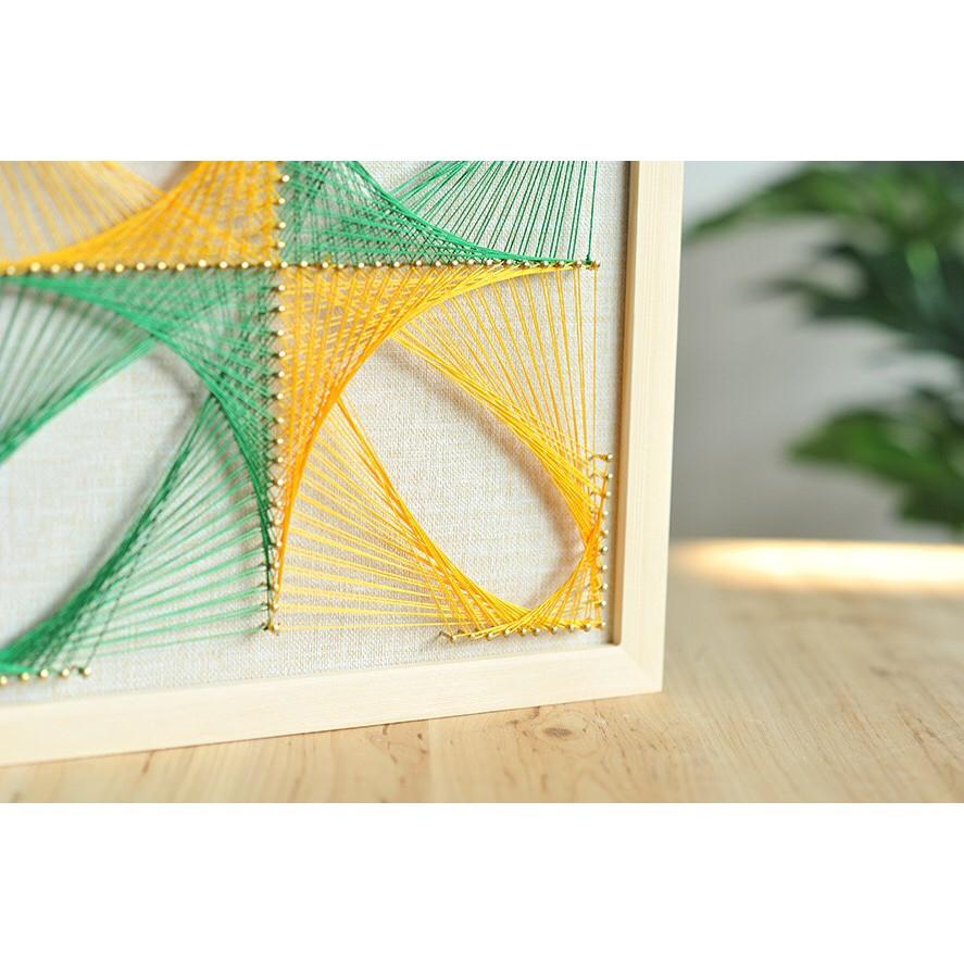 Tranh Chỉ Đinh - Tranh Dây - Vuông cách điệu hoa 4 cánh 30 x 30 cm