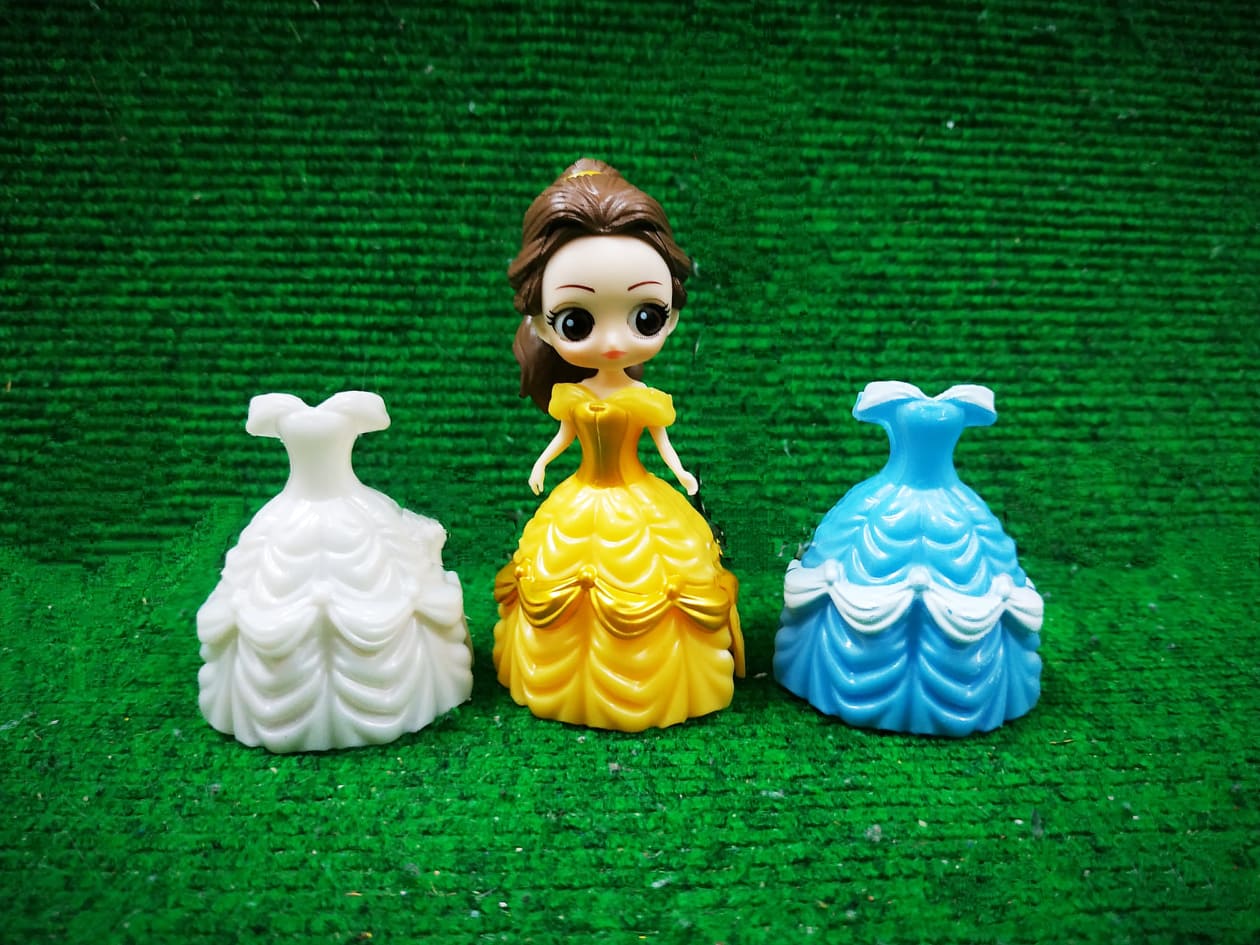 Đồ chơi búp bê thay váy: Set 1 búp bê công chúa Disney cổ tích kèm 3 váy dạ hội thời trang thay đổi (mẫu ngẫu nhiên)