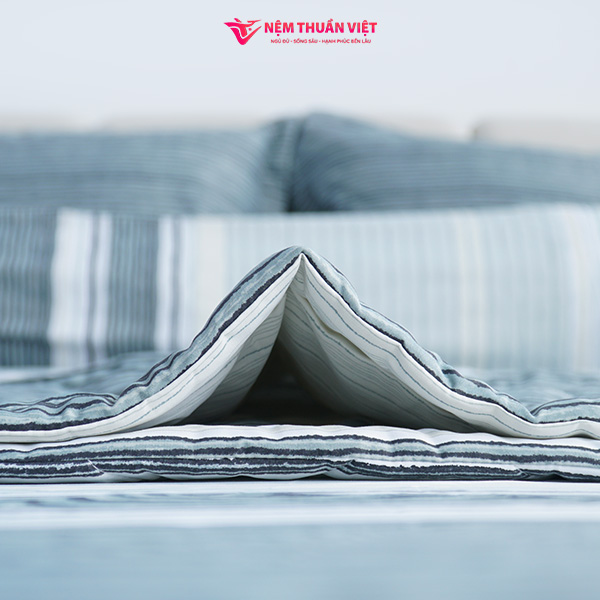 Bộ Chăn Ga Gối Tencel Luxury Thuần Việt – Họa Tiết Kẻ 01