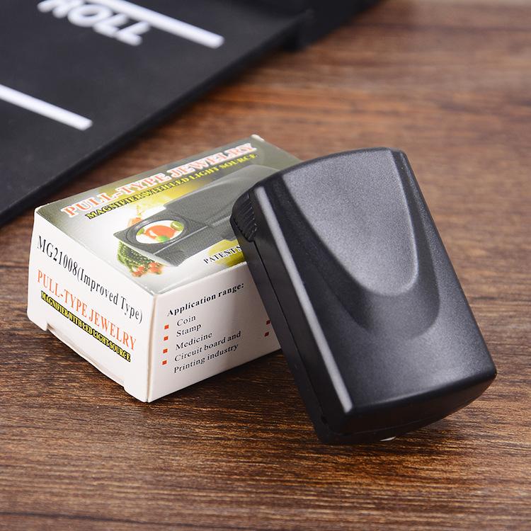 Kính Lúp Mini Cầm Tay Có Đèn 30X Đen