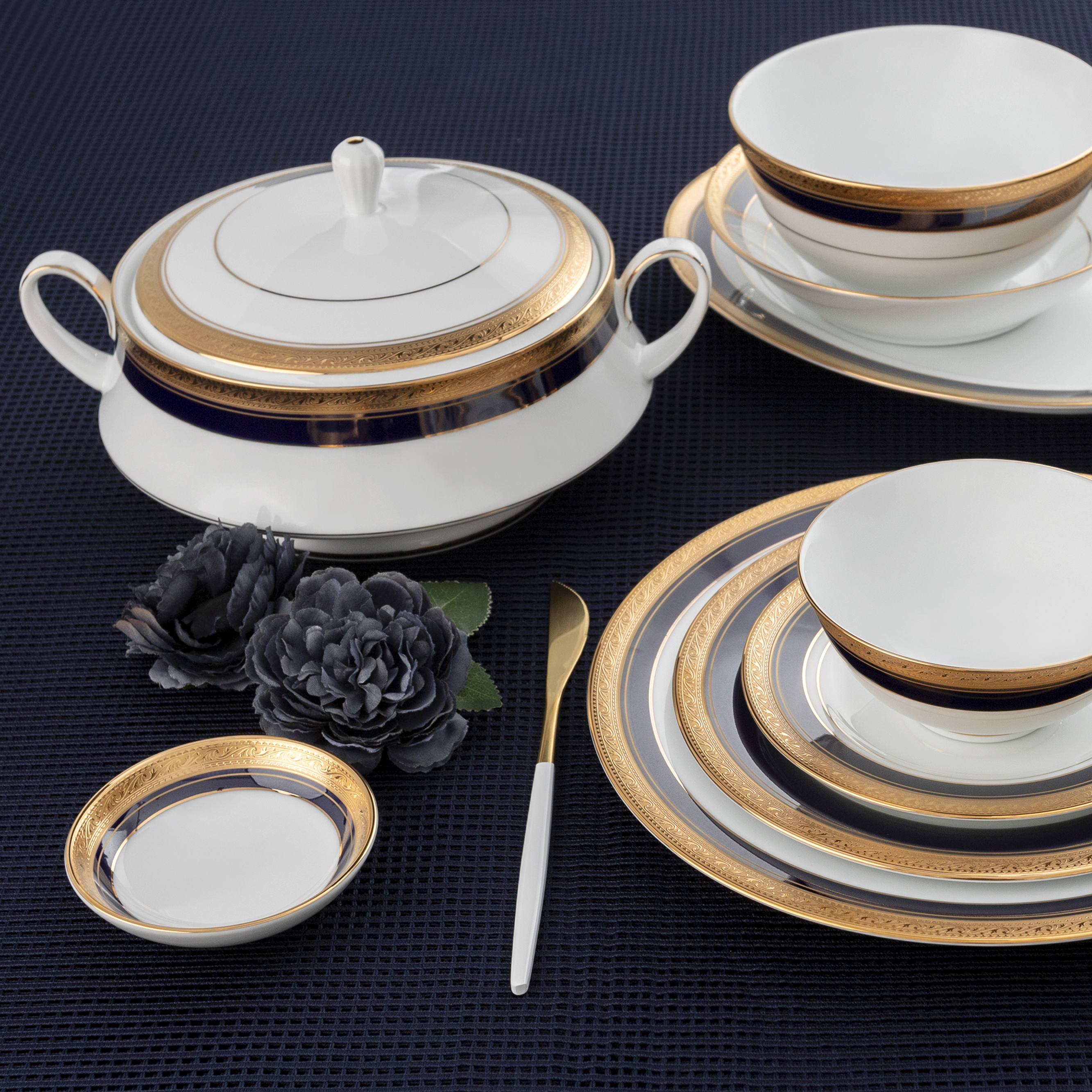 Bộ Bàn Ăn Châu Á Cơ Bản 22 Món Noritake dòng Crestwood Cobalt Gold sứ trắng cao cấp (4171L - D024AL)