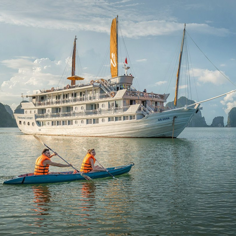 Du Thuyền 5 Sao Paradise Sails, Hạng Phòng Deluxe Balcony