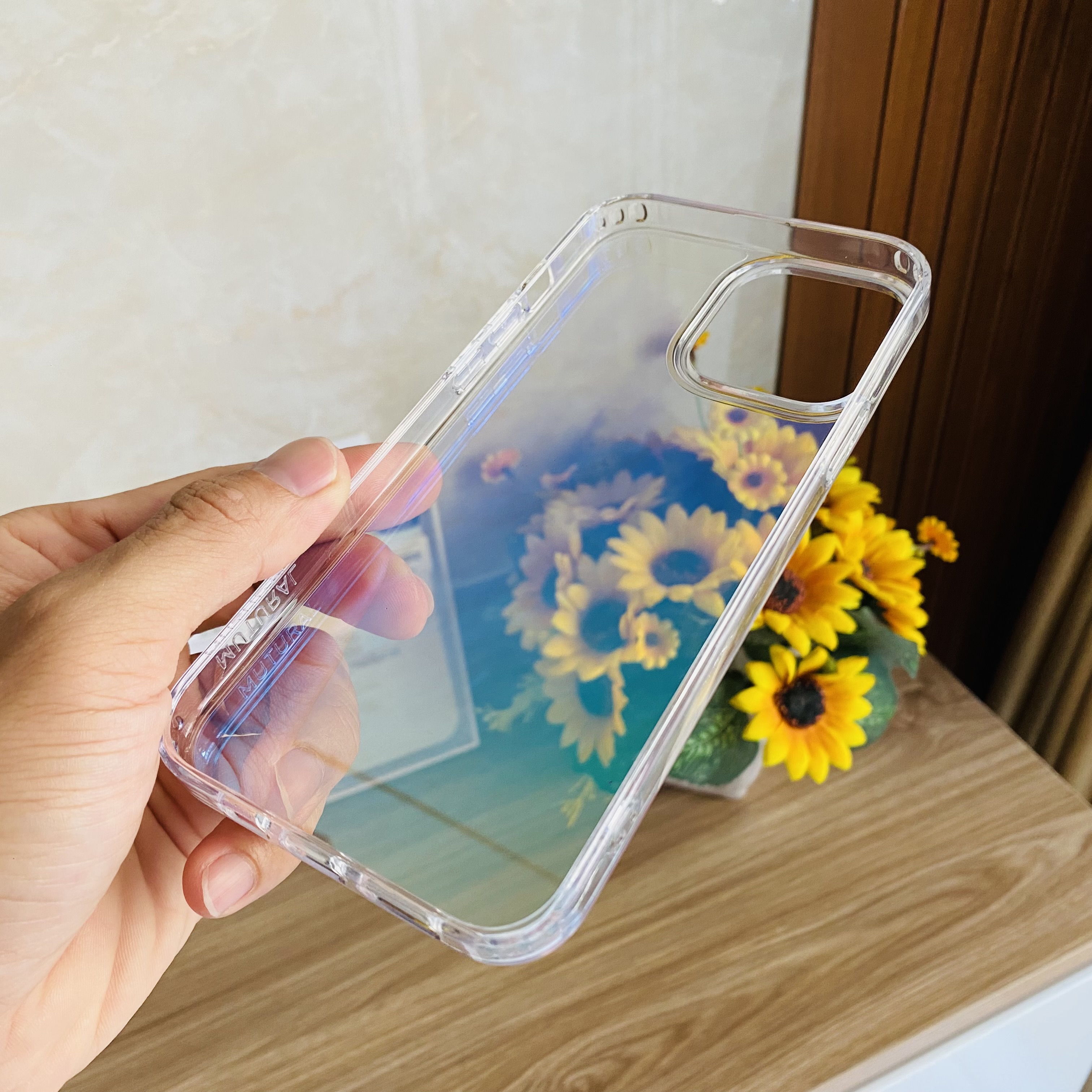 Ốp lưng Mutural trong phản quang dành cho iPhone 13 Pro Max - Hàng chính hãng