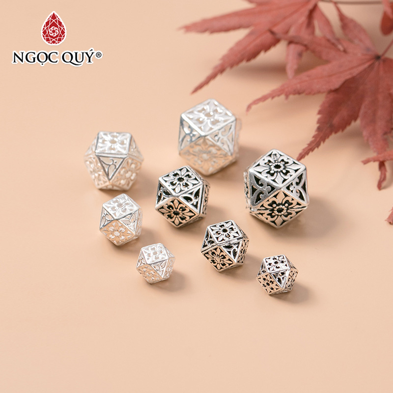 Charm bạc trắng xỏ ngang nhiều cạnh - Ngọc Quý Gemstones