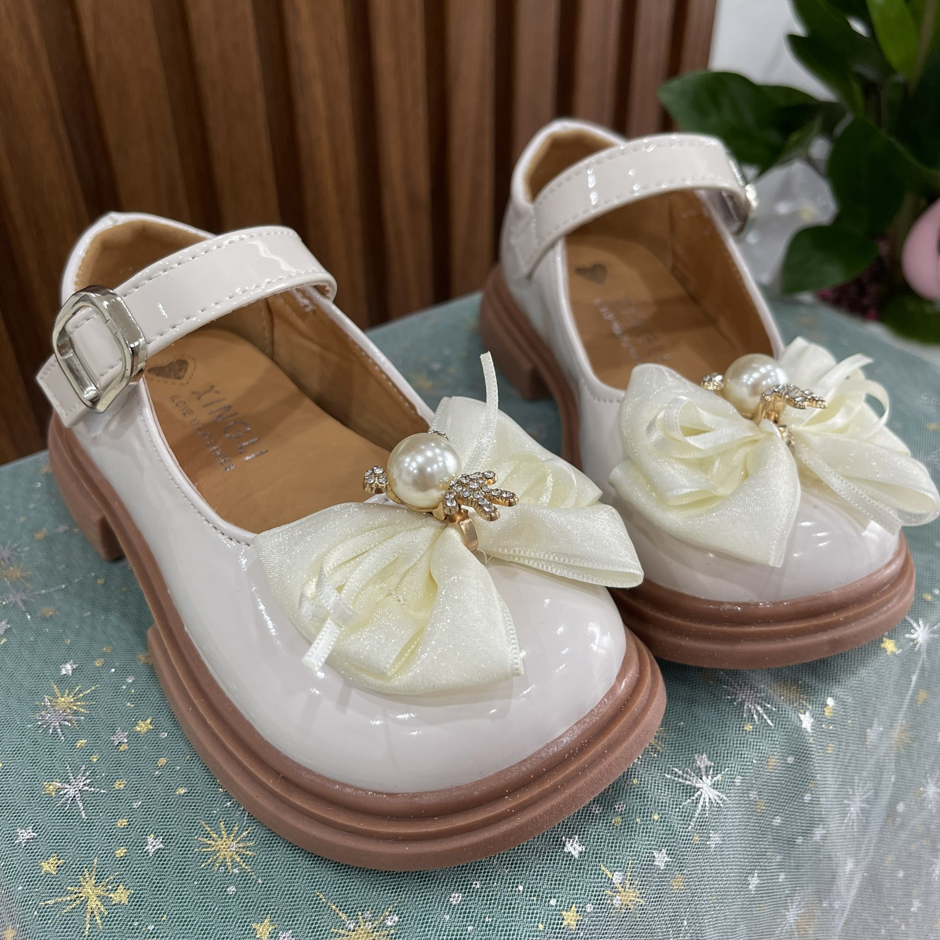 Giày búp bê bé gái, Giày tiểu thư màu KEM nơ xinh xắn phong cách Hàn Quốc da mềm, đế chống trơn trượt cho bé [ảnh thật