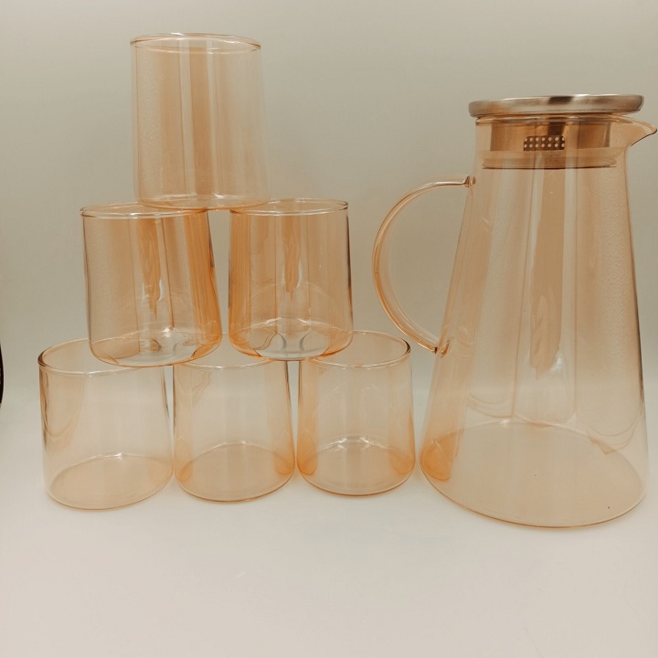 Bình Thủy Tinh Chịu Nhiệt Màu Vàng Cao Cấp 1,8 L Tặng Kèm 6 Cốc không quai vàng Sang Trọng Tinh Tế.